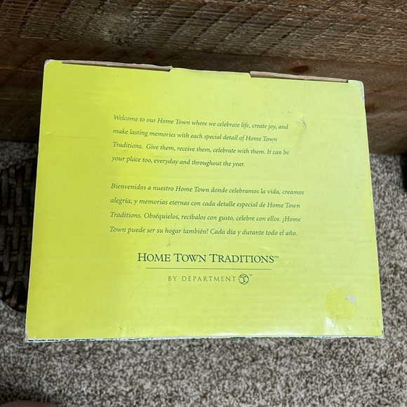 Department 56 "Honey Of A Deal Five & Dime" Lighted Christmas 2004 COLLECTIBLE - Picture 10 of 14